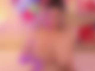 Live cam show with JulieDeep - Big Tits on camgirlchat.live