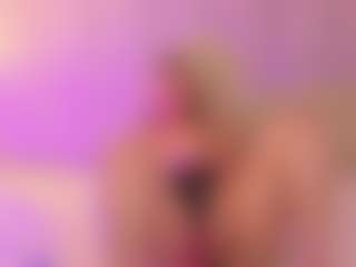 JulieDeep's Live Sex Cam Show