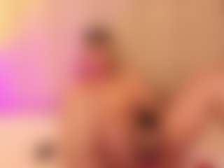 Live cam show with JulieDeep - Erotic Dance on Adult Interactions