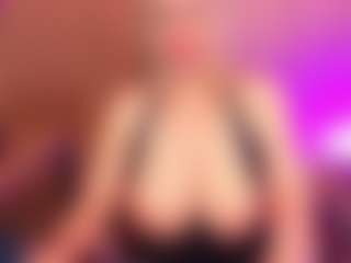 JulieDeep's Live Sex Cam Show