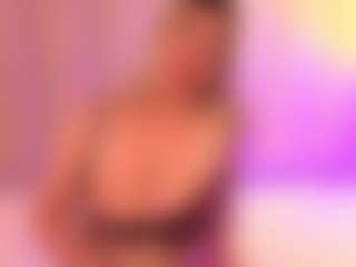 Live cam show with JulieDeep - Fingering on Stripli.com