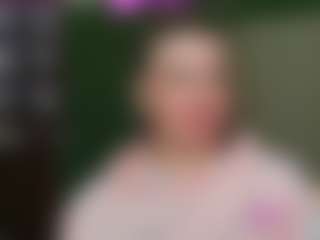 VeronikaGold's Live Sex Cam Show