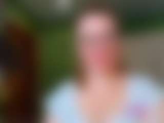 Live cam show with VeronikaGold - Average on CamwithHer