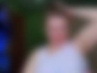 Live cam show with VeronikaGold - Average on testsause.com
