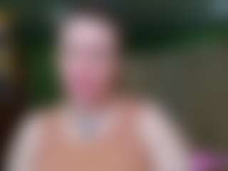 Live cam show with VeronikaGold - Average on xDating