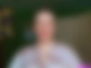 VeronikaGold MILF webcam performer live streaming