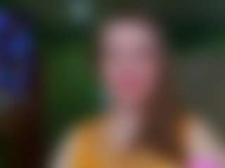 VeronikaGold MILF webcam performer live streaming