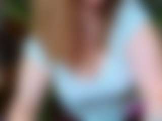 Live cam show with VeronikaGold - Blonde Hair MILF on Camsoda