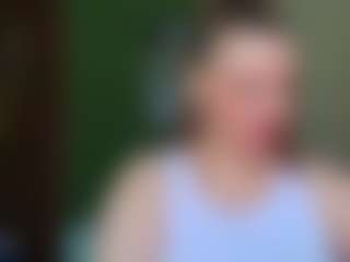 VeronikaGold's Live Sex Cam Show