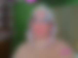 Live cam show with VeronikaGold - Doggy on live18s.com