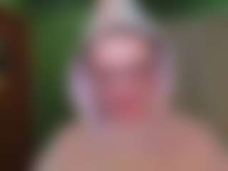 Live cam show with VeronikaGold - Doggy on eurowanks.com