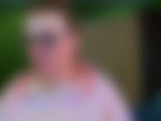 Live cam show with VeronikaGold - Ass Clapping on Milfs Live