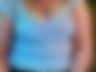 Live cam show with VeronikaGold - Shaved on Camsoda