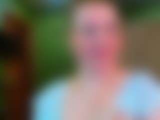 Live cam show with VeronikaGold - Gray Eyes on Nude Live Now