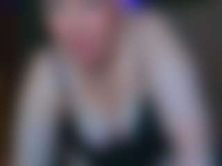 Live cam show with VeronikaGold - Gray Eyes on Camsoda