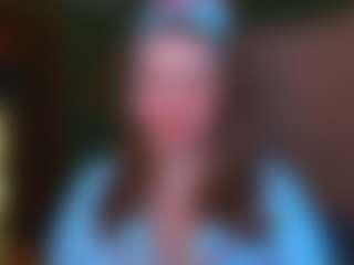Live cam show with VeronikaGold - Blonde Hair Middle Aged on Camiplay Live