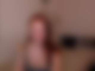 Live cam show with LisaAmoree - Average on Big Tits