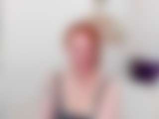 Live cam show with LisaAmoree - Upskirt on Big Tits