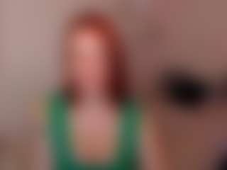 Live cam show with LisaAmoree - Red Hair on Milf Play