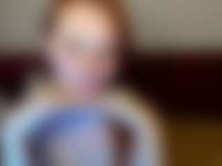 Live cam show with LisaAmoree - Chubby on CamwithHer