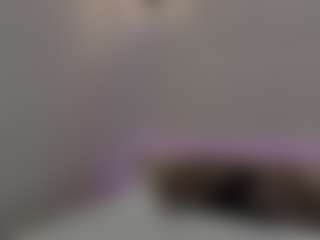 Live cam show with Eva - Green Eyes on Streamer API
