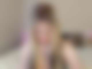 Live cam show with Eva - Body Massage on justonemore.cc
