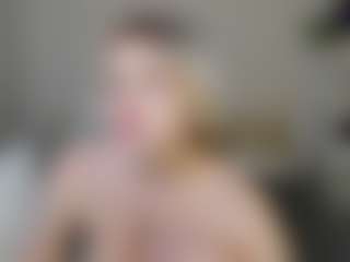 Live cam show with Eva - Moan on Gym Cam Girls