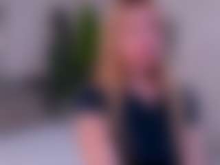 Live cam show with Helen-Jones - Upskirt on hrnylive.com