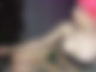 Live cam show with Venustheflytrap - Brown Hair on CamwithHer