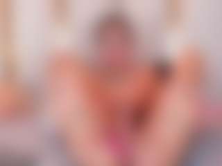 Ainoanoire's Live Sex Cam Show