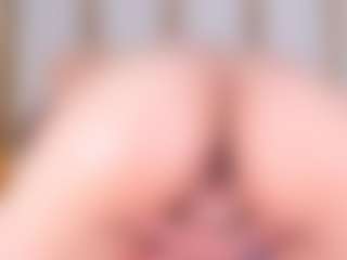 Ainoanoire's Live Sex Cam Show