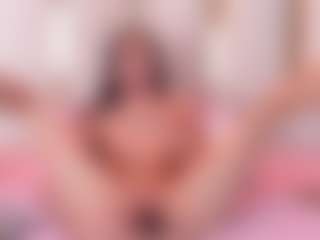 Ainoanoire's Live Sex Cam Show