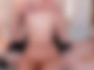 Ainoanoire's Live Sex Cam Show