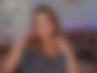 Live cam show with Foxy - Shaved Pussy on TeamSkeetLive