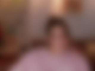 Live cam show with Foxy - Plussize on CamSextacy
