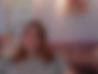 Live cam show with Foxy - Striptease on Hubzter Live