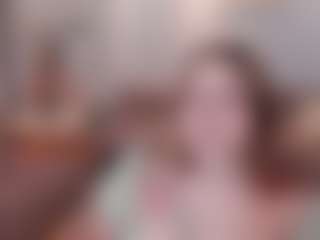 Live cam show with Foxy - Plussize on Mixed Magazine Live