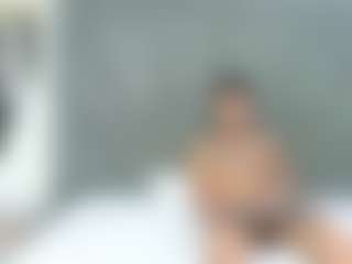 ZafiroQueen-os's Live Sex Cam Show