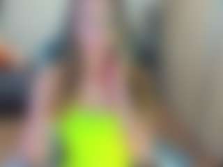 BerryLipss's Live Sex Cam Show