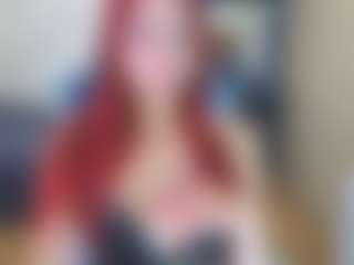 Live cam show with BerryLipss - Blue Eyes on Cam Slut