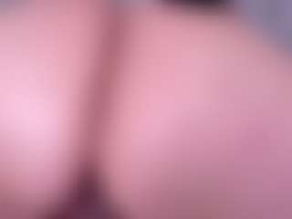 Live cam show with GINEBRA - Plug on madthumbs
