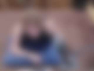 Live cam show with MiniNatalie - Grey on TeamSkeetLive