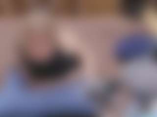 Live cam show with MiniNatalie - Green Eyes on StripNow
