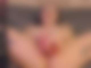 Live cam show with aprilfarrowyy - Brown Hair on Camsoda Late Night