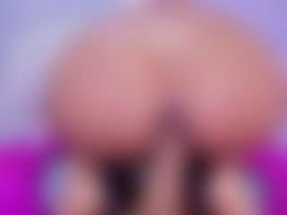 Live cam show with ashly-ml - Camel Toe on Mixed Magazine Live