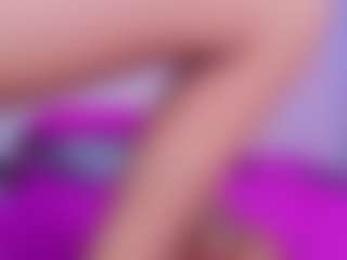 Live cam show with ashly-ml - Camel Toe on liverealitysex.com