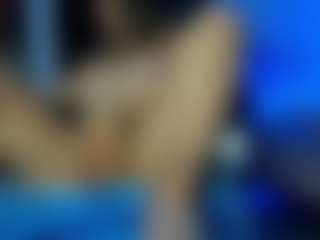 Live cam show with Bunny-Glow - Mature on AdultVida.com