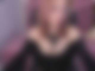 Live cam show with Abril-Ch - Middle Aged on TeamSkeetLive