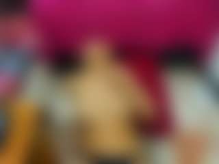 Live cam show with angell-cooper8 - Facial on Free Soda
