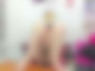 chantalvedette MILF webcam performer live streaming